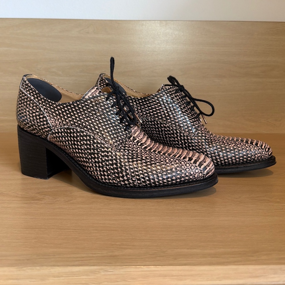 Woven Metallic Lace-Up Block Heel Oxford - Black & Rose Gold